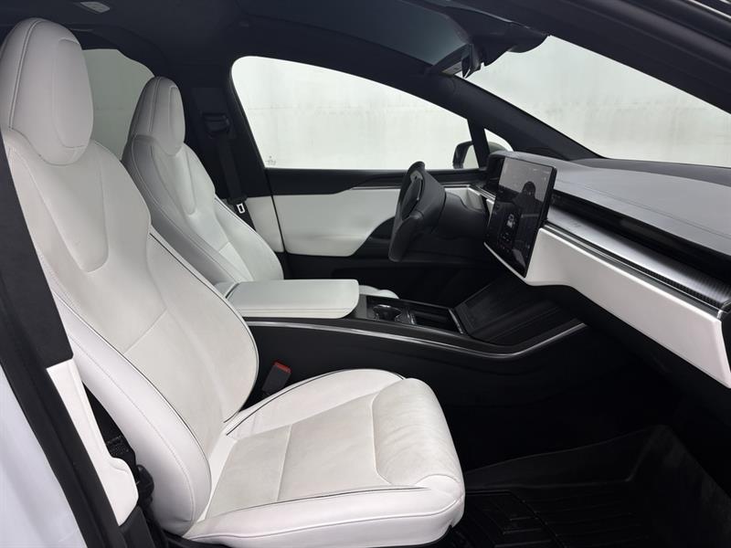 tesla Model X 2022 - 33