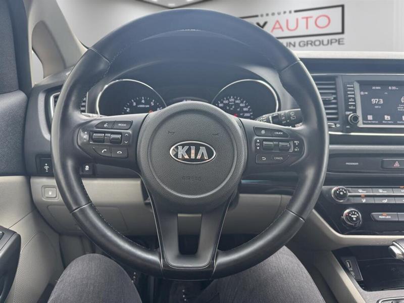 kia Sedona 2019 - 11