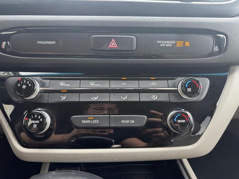 kia Sedona 2019 - 19