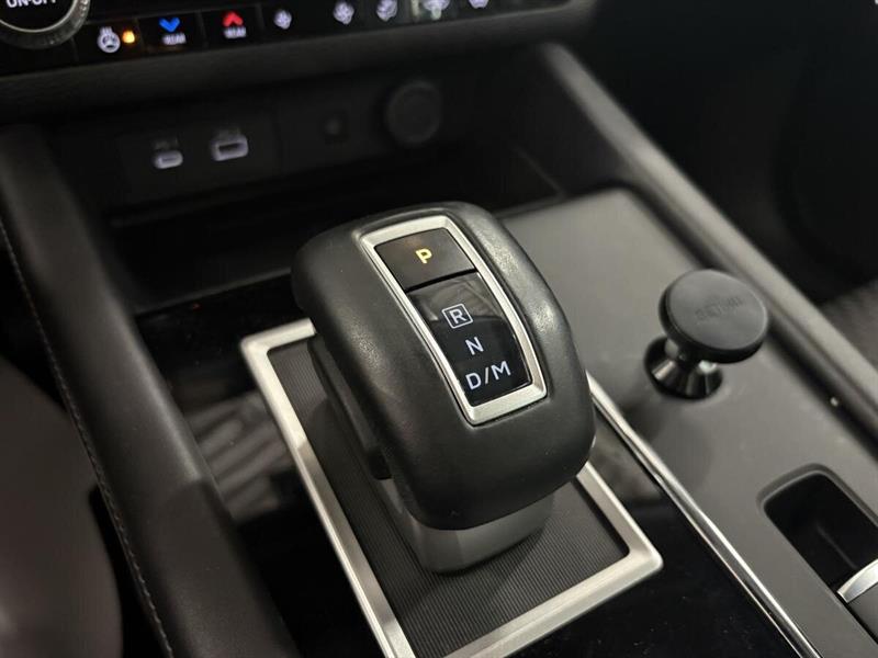 mitsubishi Outlander 2022 - 21