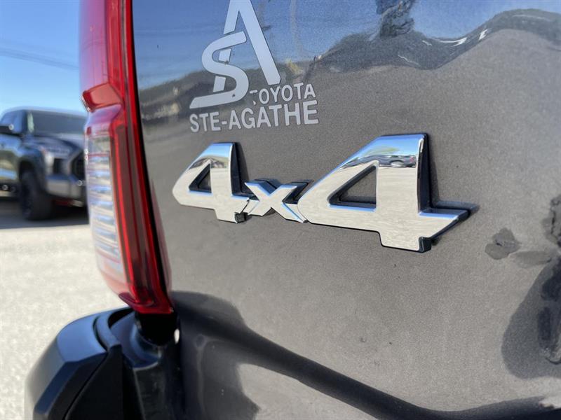 toyota Tacoma 2021 - 12