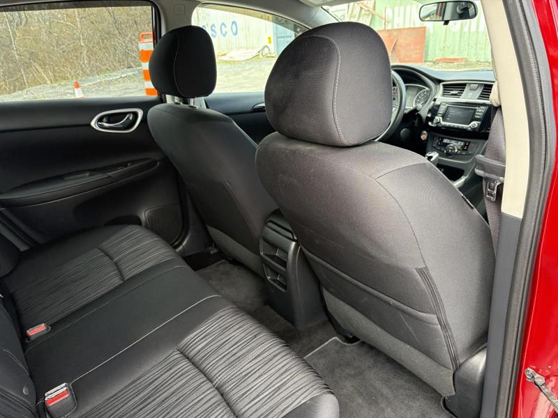 nissan Sentra 2018 - 32