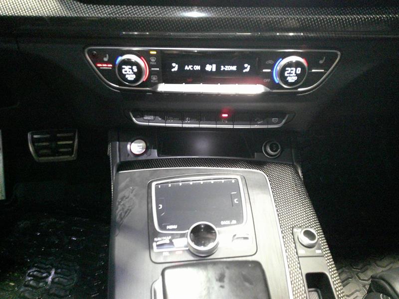 audi SQ5 2018 - 16