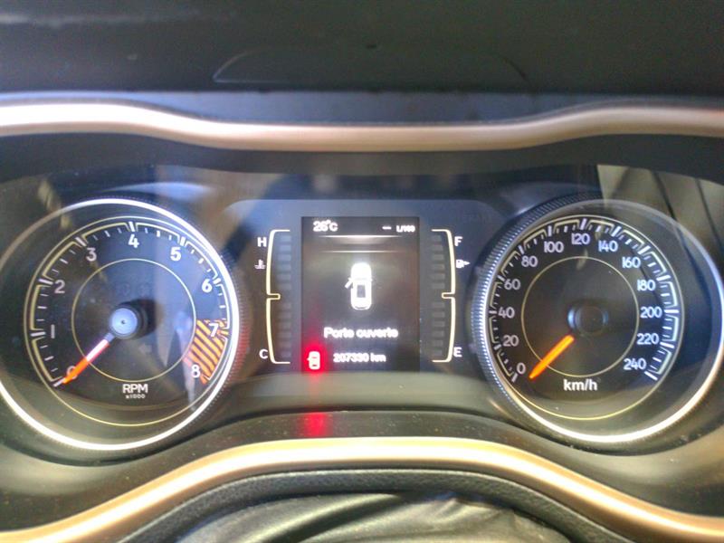 jeep Cherokee 2015 - 12