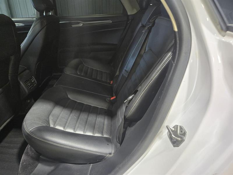 ford Fusion 2017 - 12