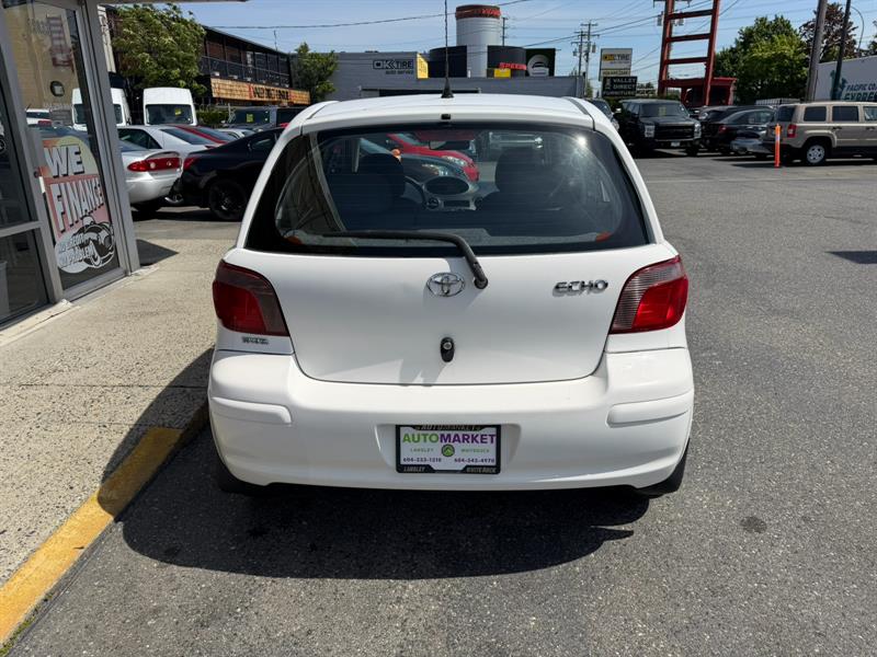 toyota Echo 2004 - 8
