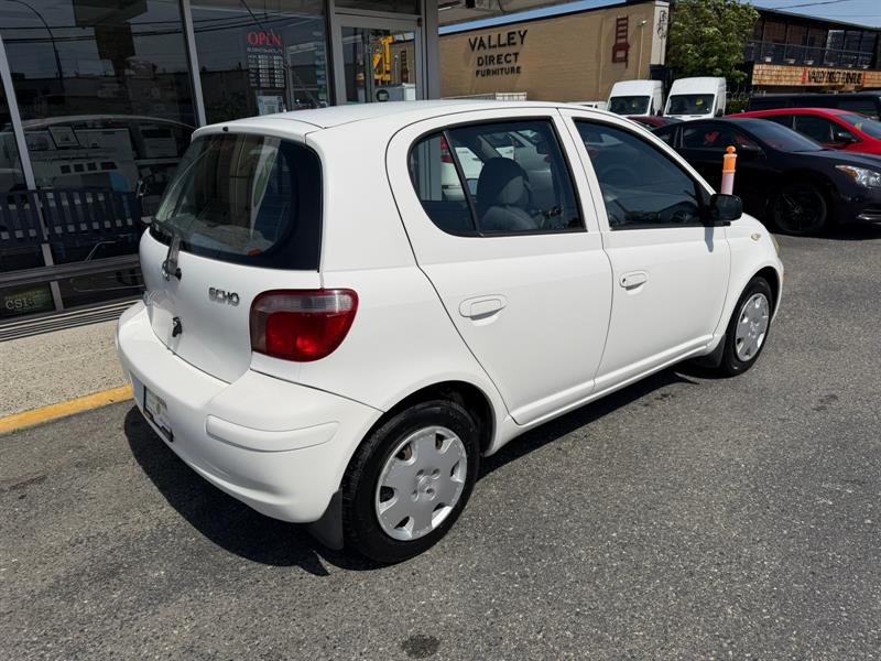 toyota Echo 2004 - 9