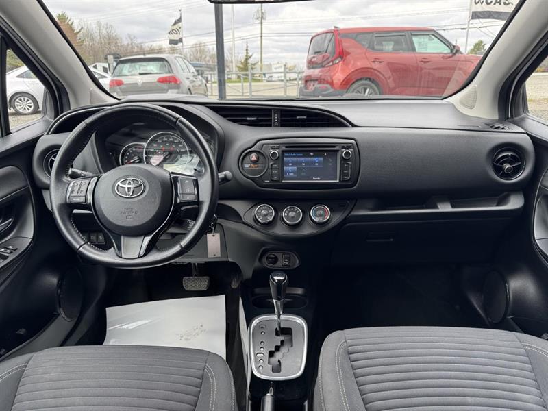 toyota Yaris Hatchback 2018 - 16