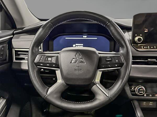 mitsubishi Outlander 2023 - 15