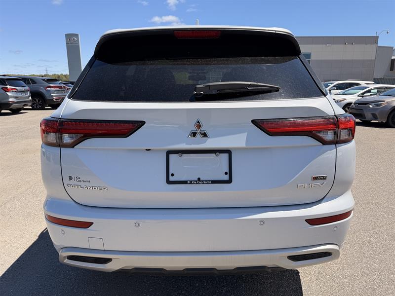 mitsubishi Outlander rechargeable 2023 - 6