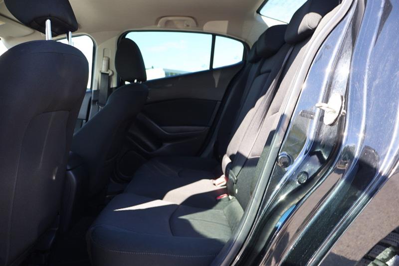 mazda Mazda3 2016 - 24