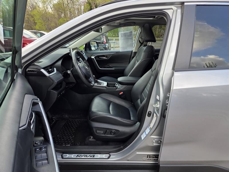 toyota RAV4 2021 - 11