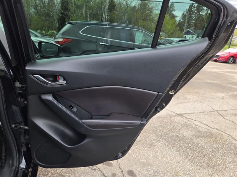 mazda Mazda3 Sport 2018 - 28