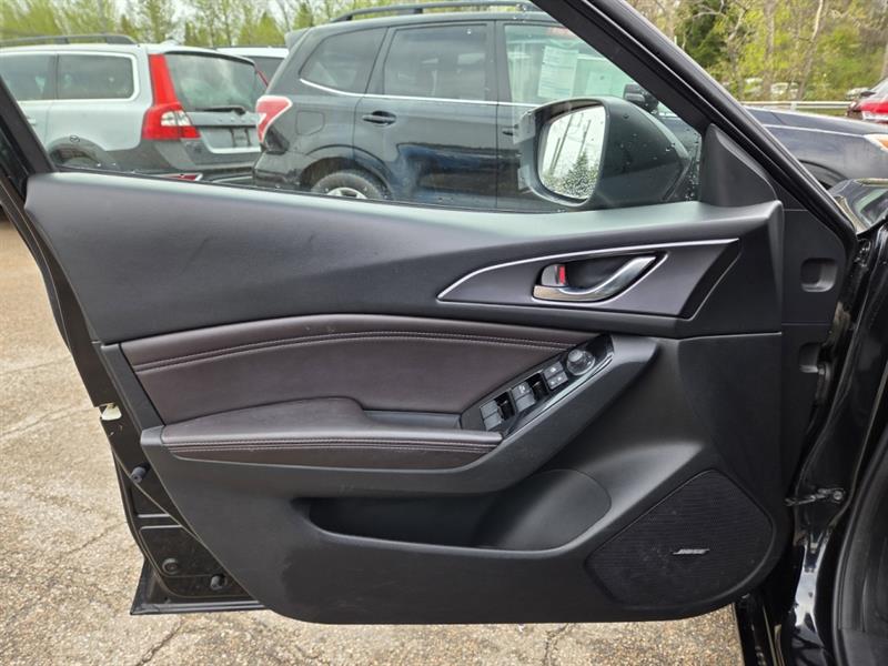 mazda Mazda3 Sport 2018 - 30