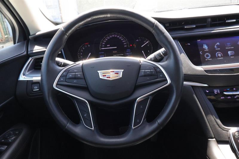 cadillac XT5 2017 - 11