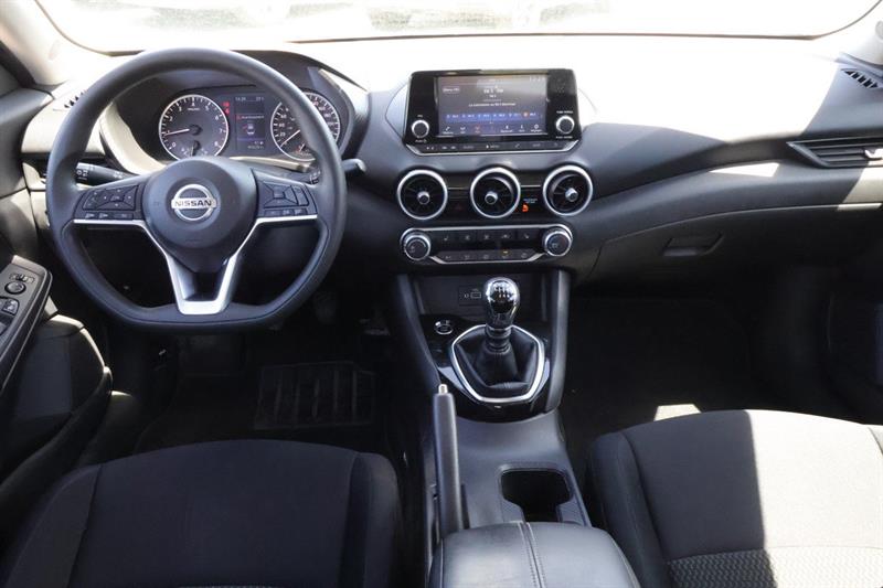 nissan Sentra 2021 - 9