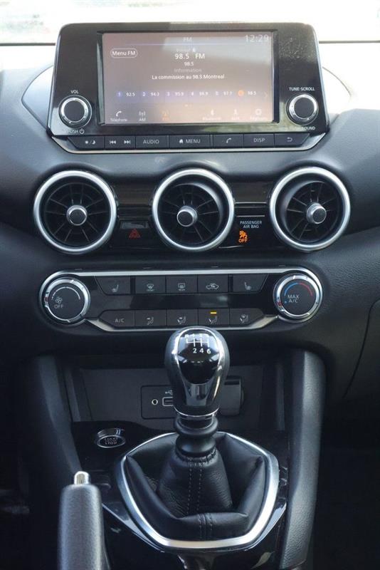 nissan Sentra 2021 - 14