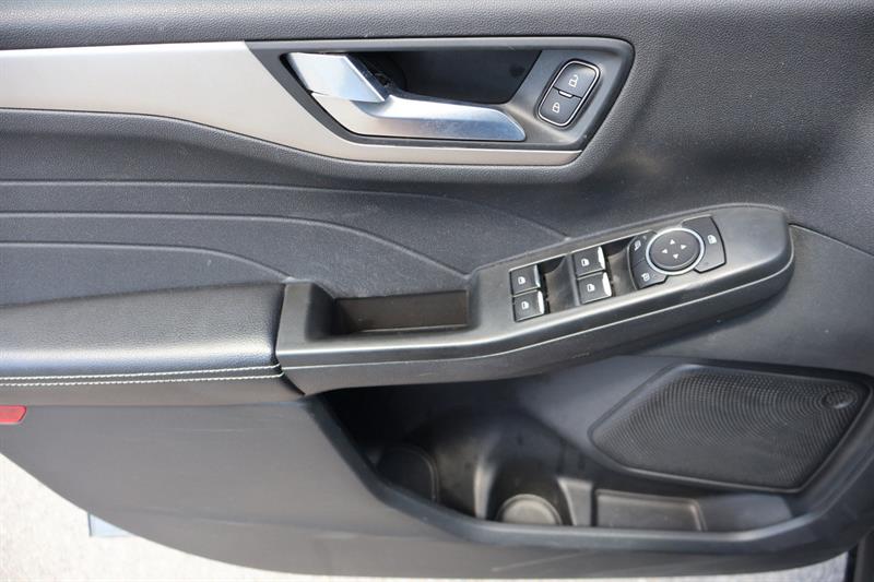 ford Escape 2022 - 18