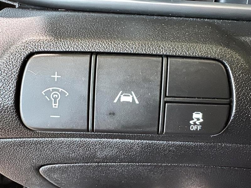 hyundai Elantra 2023 - 26