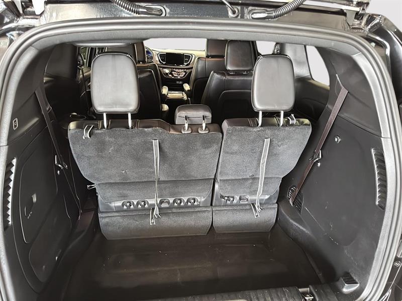 chrysler Pacifica Hybrid 2023 - 7