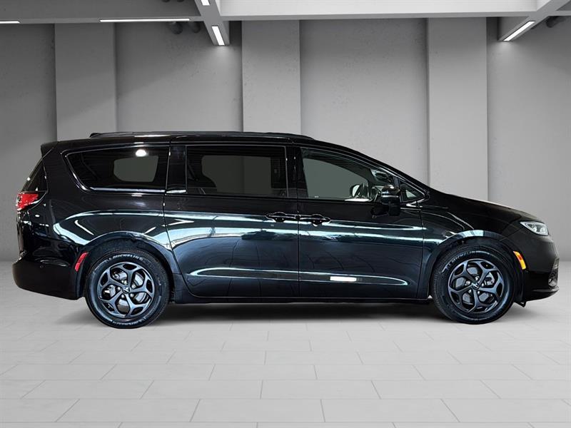 chrysler Pacifica Hybrid 2023 - 11