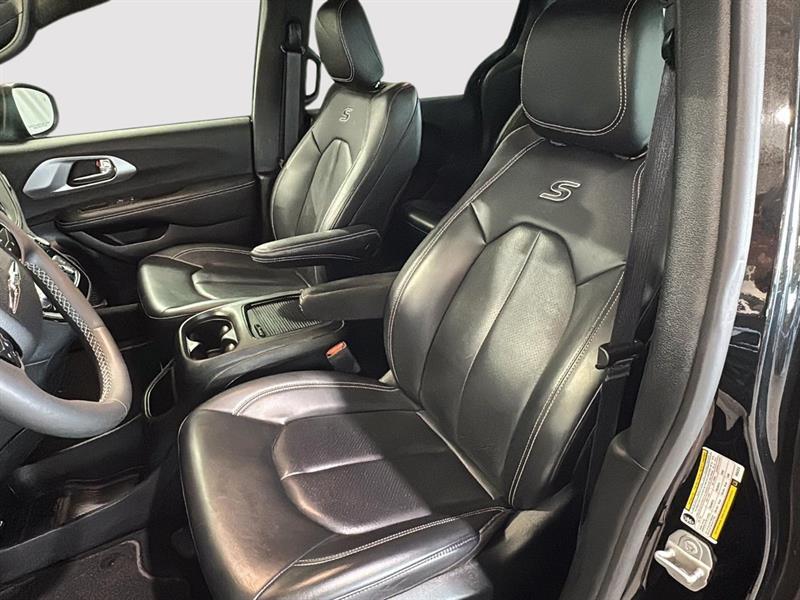 chrysler Pacifica Hybrid 2023 - 15