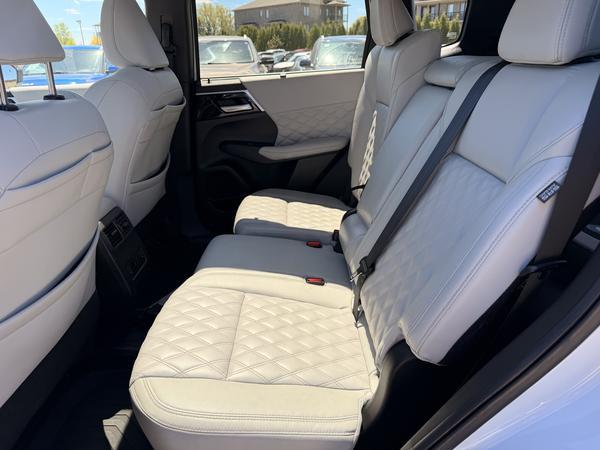 mitsubishi Outlander PHEV 2023 - 28