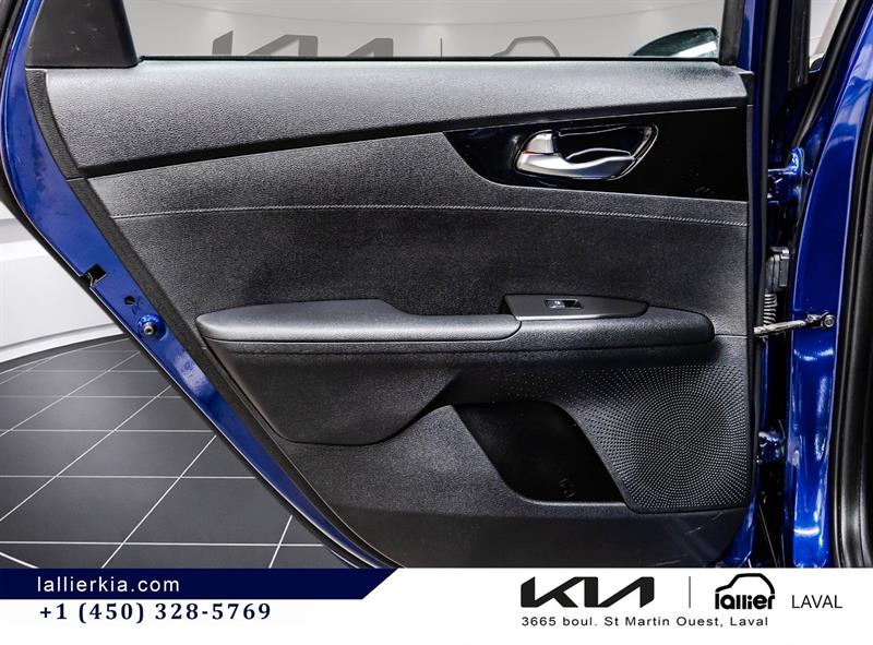 kia Forte 2022 - 12