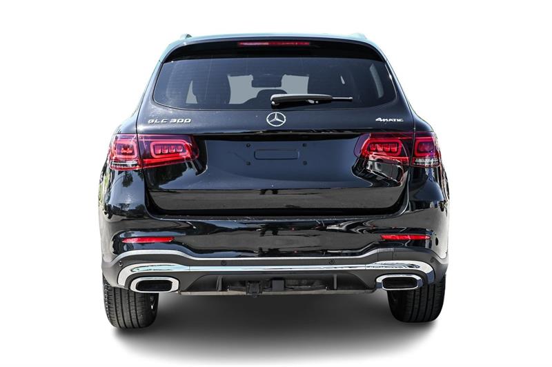 mercedes-benz GLC300 2022 - 8