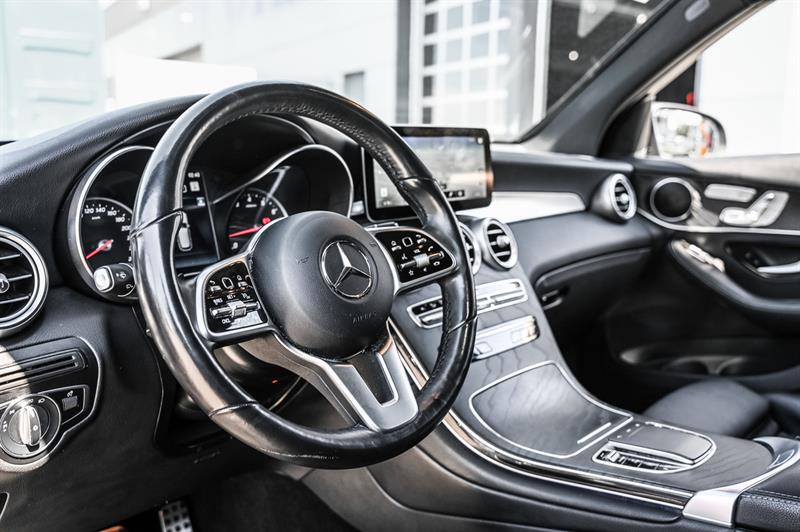 mercedes-benz GLC300 2022 - 16