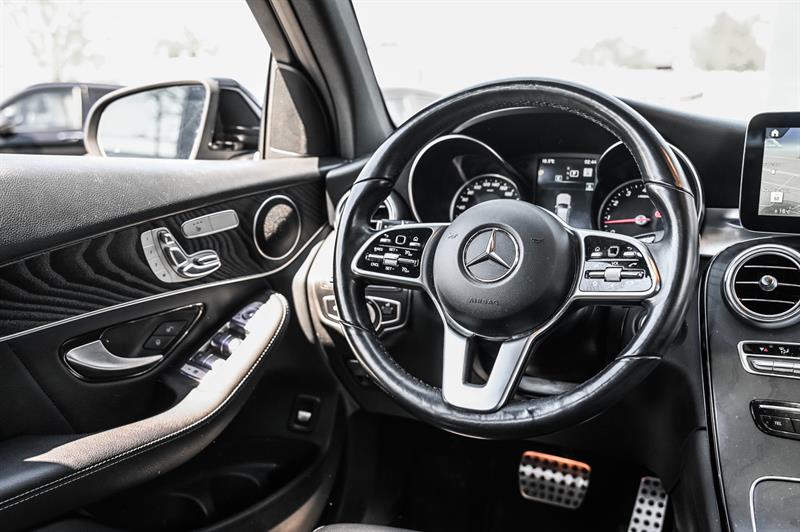mercedes-benz GLC300 2022 - 27