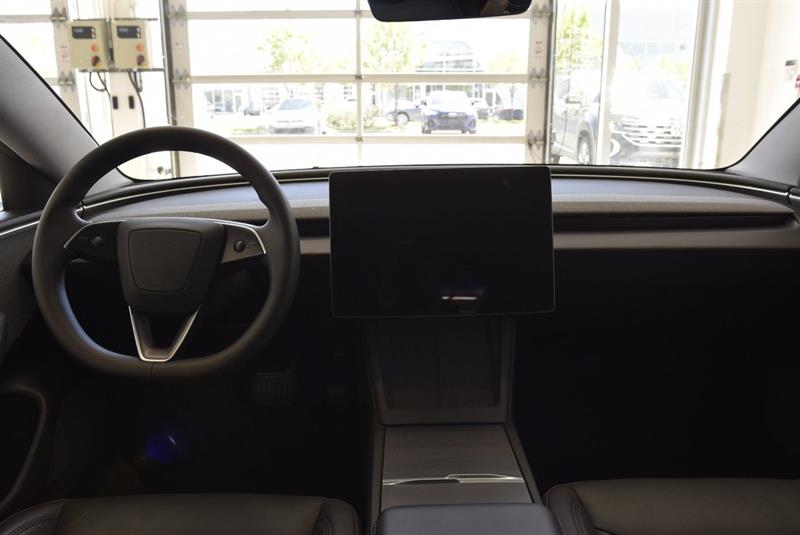 tesla Model 3 2024 - 9