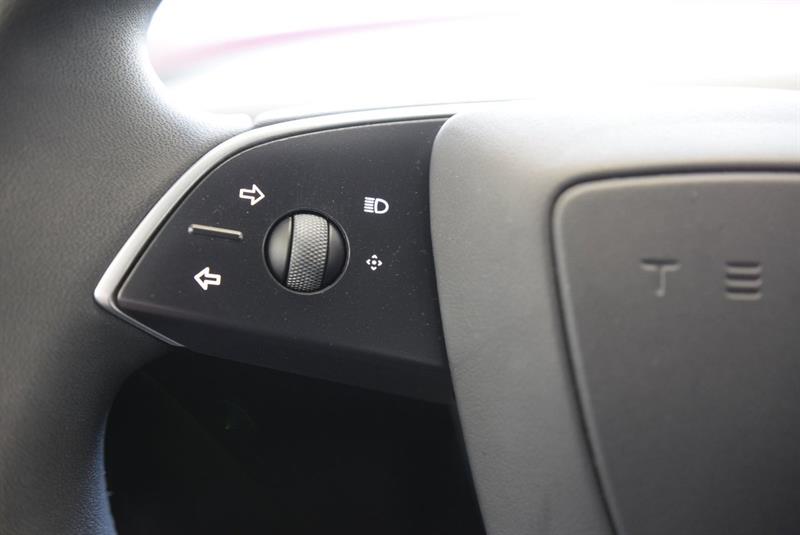 tesla Model 3 2024 - 12