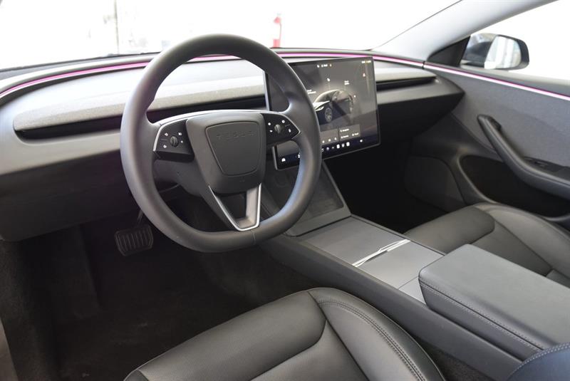 tesla Model 3 2024 - 16