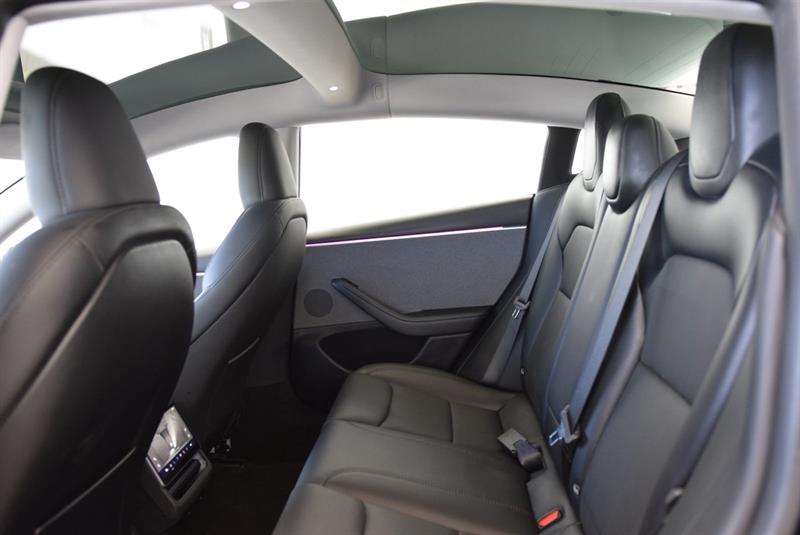 tesla Model 3 2024 - 22