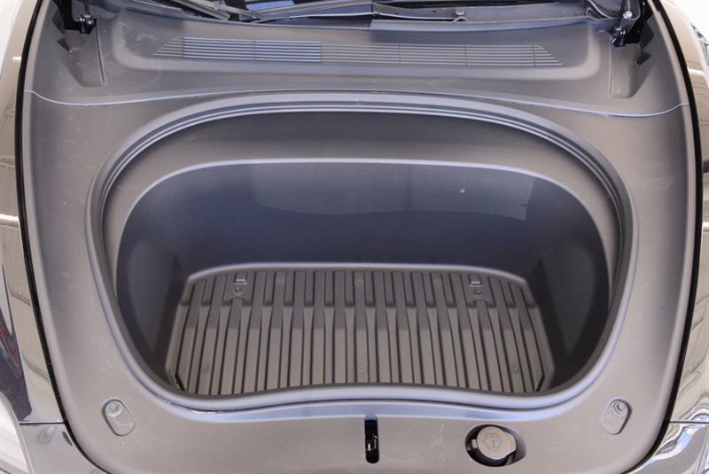 tesla Model 3 2024 - 26
