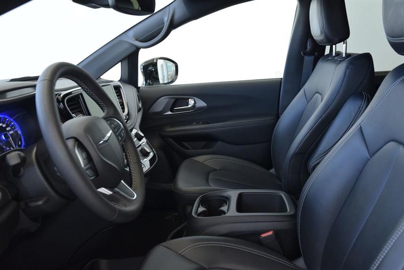 chrysler Pacifica 2025 - 28