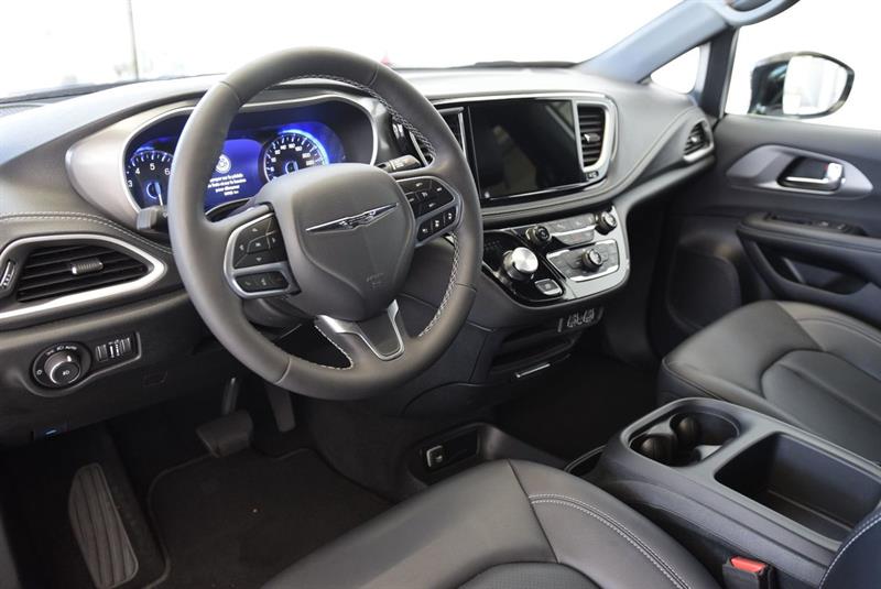 chrysler Pacifica 2025 - 29