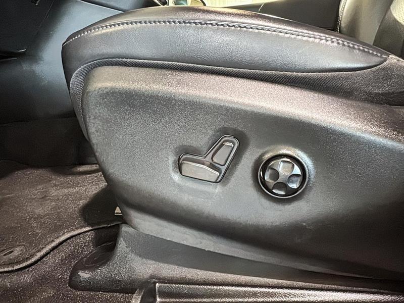 chrysler Pacifica Hybrid 2023 - 16