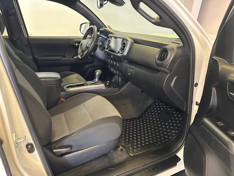 toyota Tacoma 2023 - 19