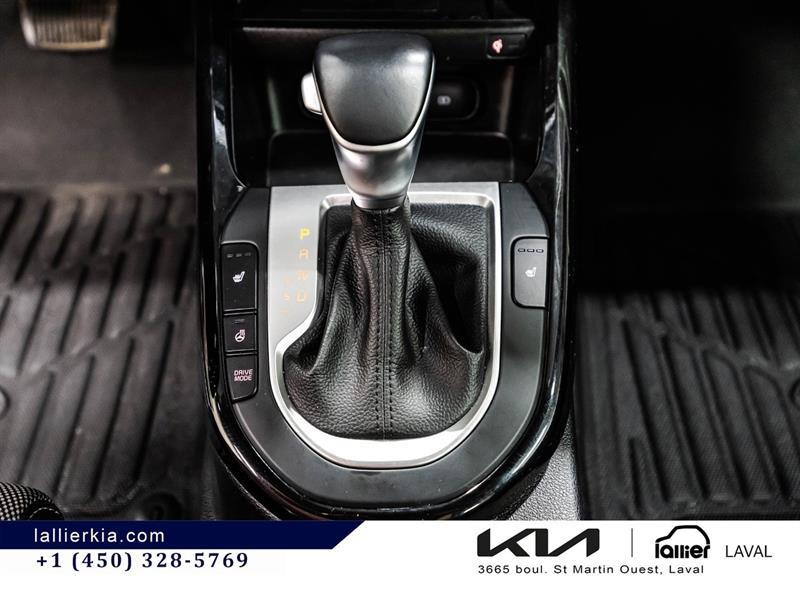 2022 Kia Forte - Image 24