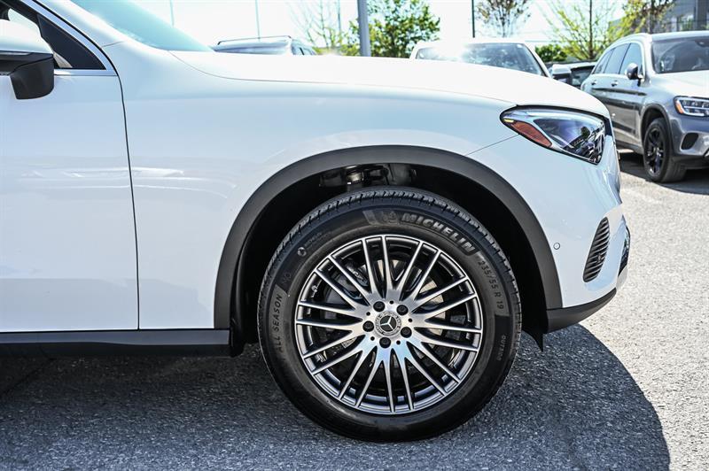 mercedes-benz GLC300 2025 - 12