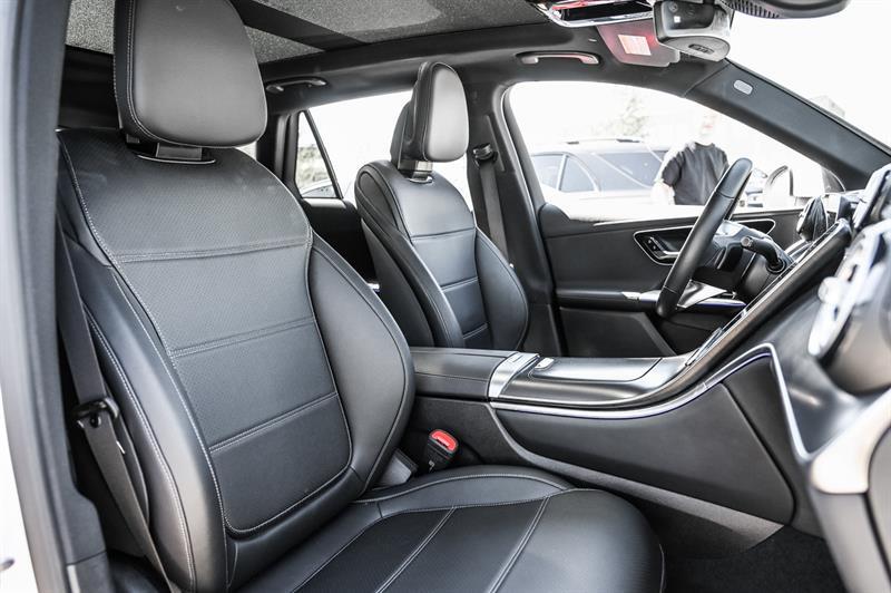 mercedes-benz GLC300 2025 - 31