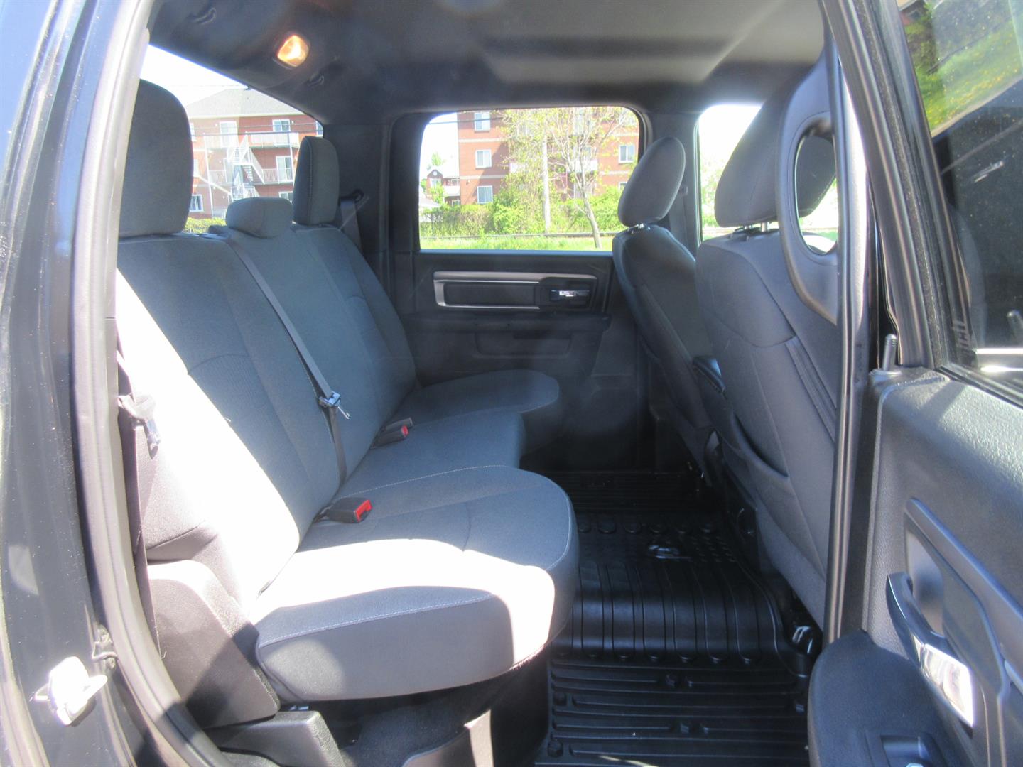 ram 1500 Classic 2022 - 18