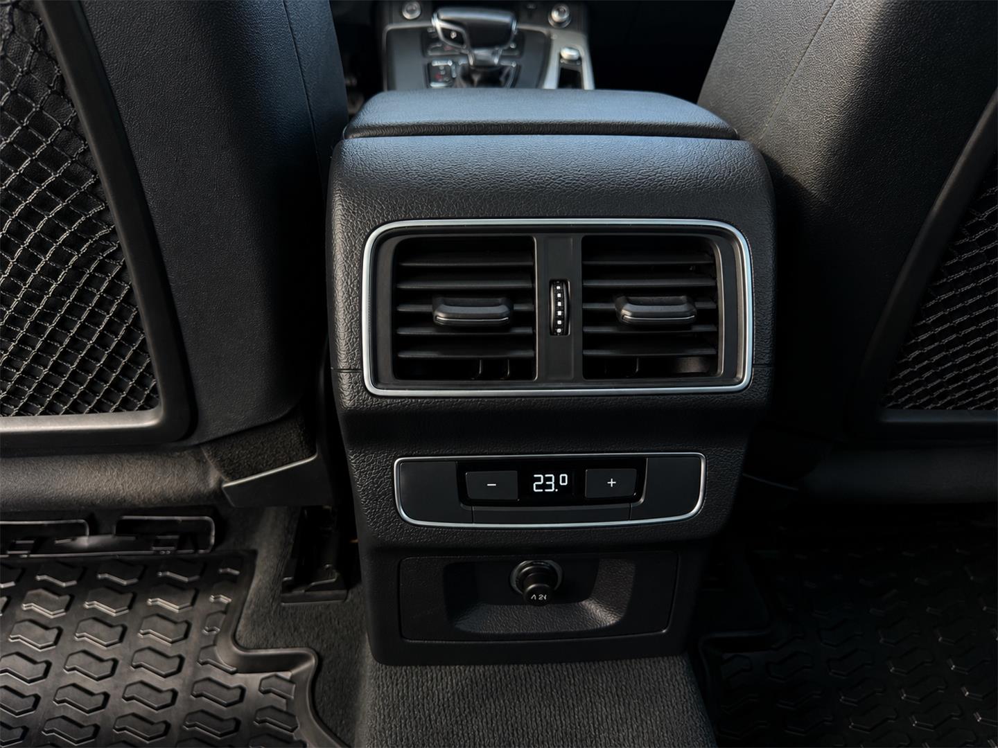 audi Q5 2019 - 30