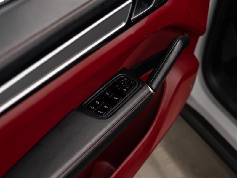 porsche Cayenne 2019 - 25