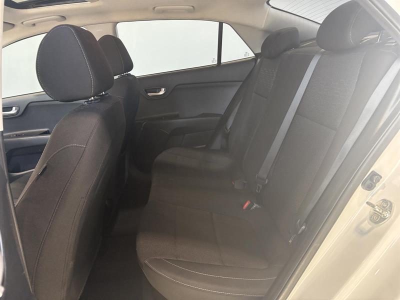 kia Rio 2019 - 24