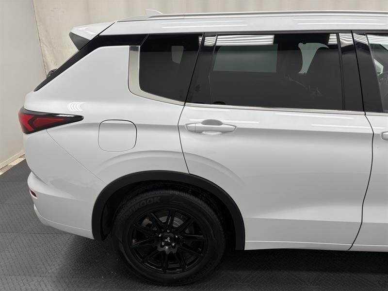 mitsubishi Outlander 2023 - 14