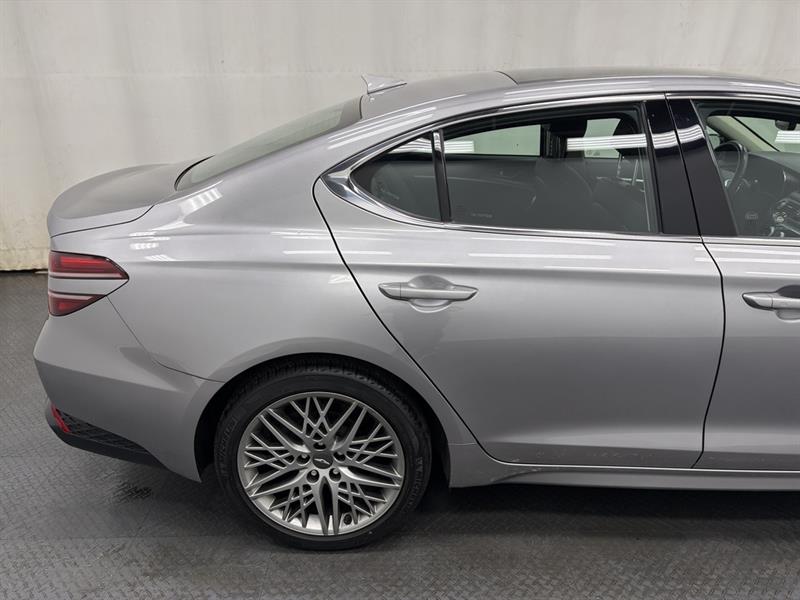 genesis G70 2022 - 12