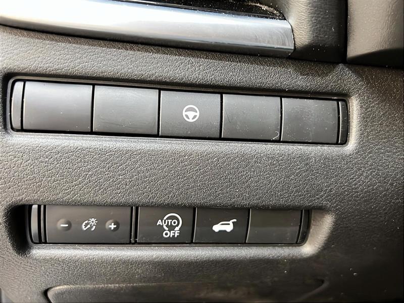 nissan Rogue 2023 - 25